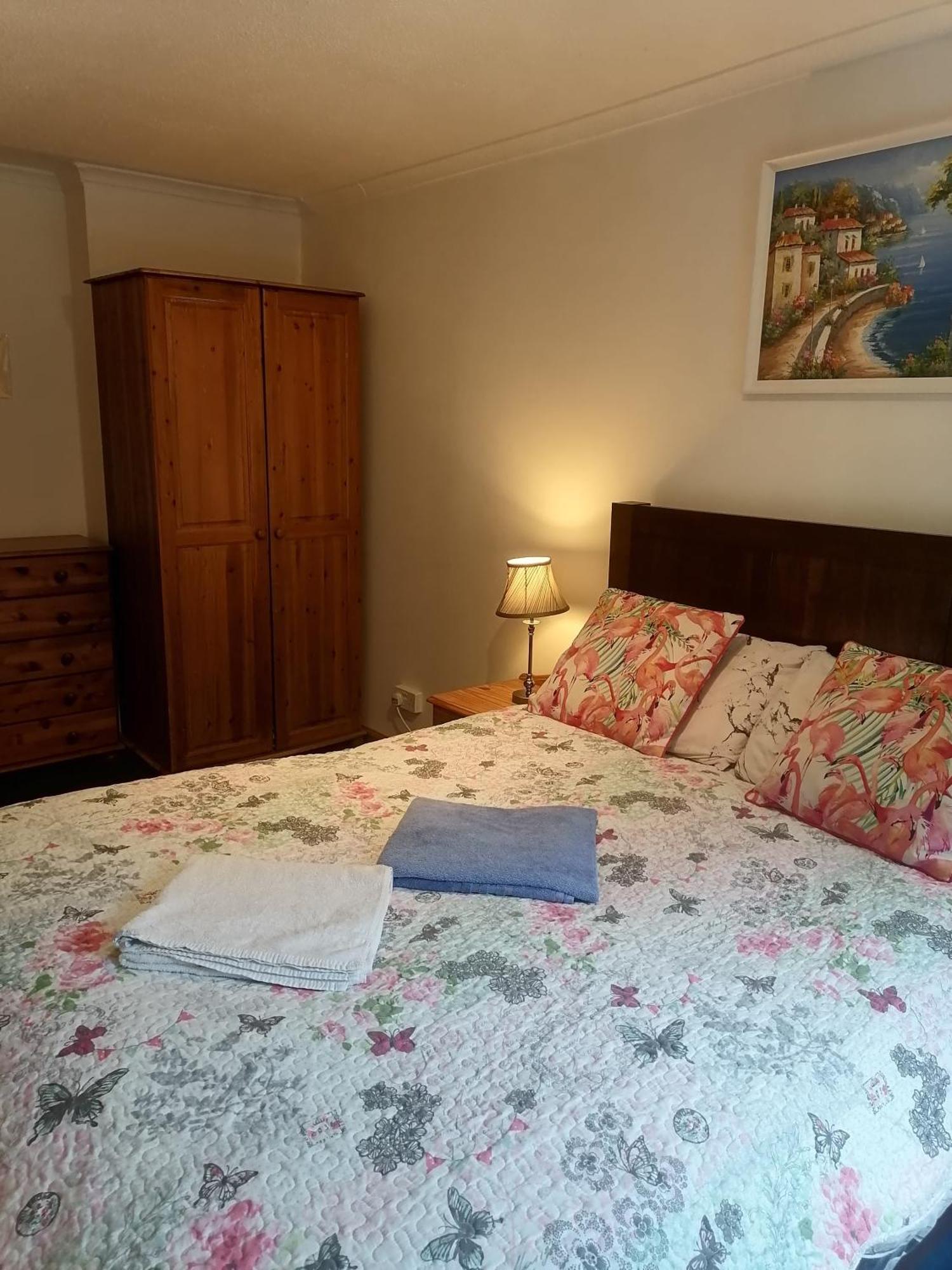 Apartment Feng Shui Flat For 4 *